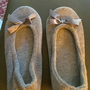 DearFoam women’s slippers